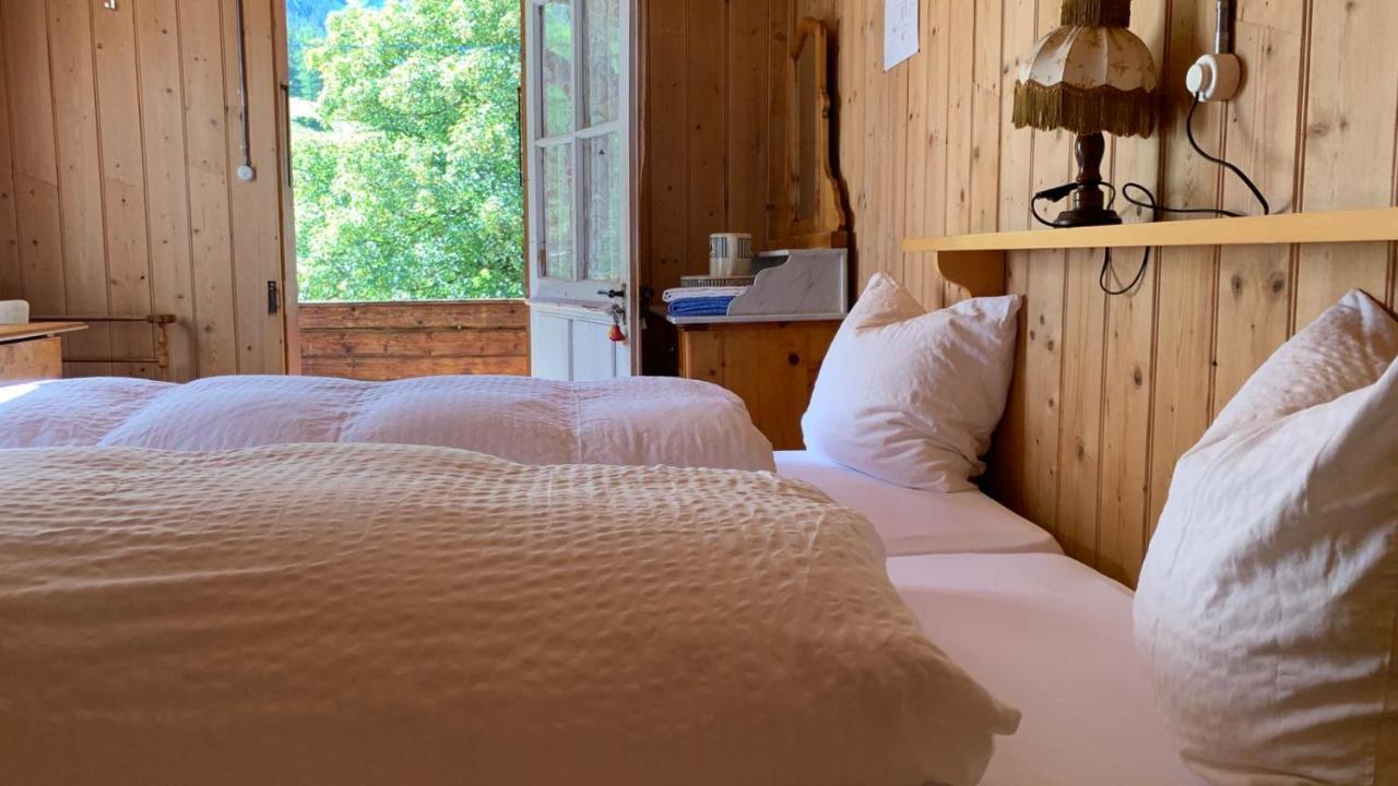 Berghaus Iffigenalp Hotel Lenk Bagian luar foto