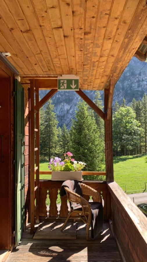 Berghaus Iffigenalp Hotel Lenk Bagian luar foto
